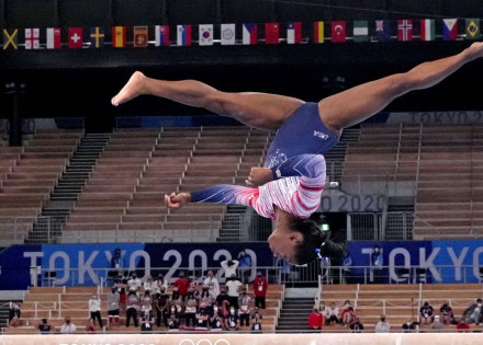 simone_biles_bronze_trave_toquio