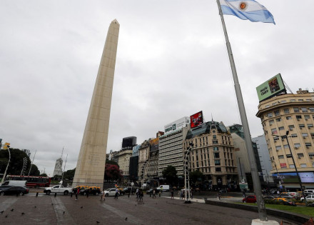 O obelisco de Buenos Aires é visto durante a pandemia do novo coronavírus.
