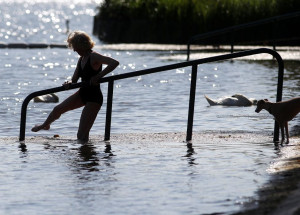 2019-06-27t103328z_1835827296_rc1435b67a30_rtrmadp_3_britain-weather