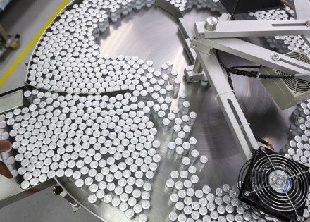 2021-01-22t153447z_601429125_rc23dl9wypjr_rtrmadp_3_health-coronavirus-brazil-vaccines (1)