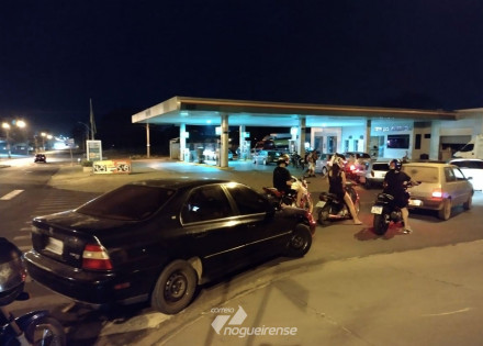 com-medo-de-paralisacao-dos-caminhoneiros-motoristas-fazem-fila-em-posto-de-combustivel-de-artur-nogueira-correio-nogueirense-capa