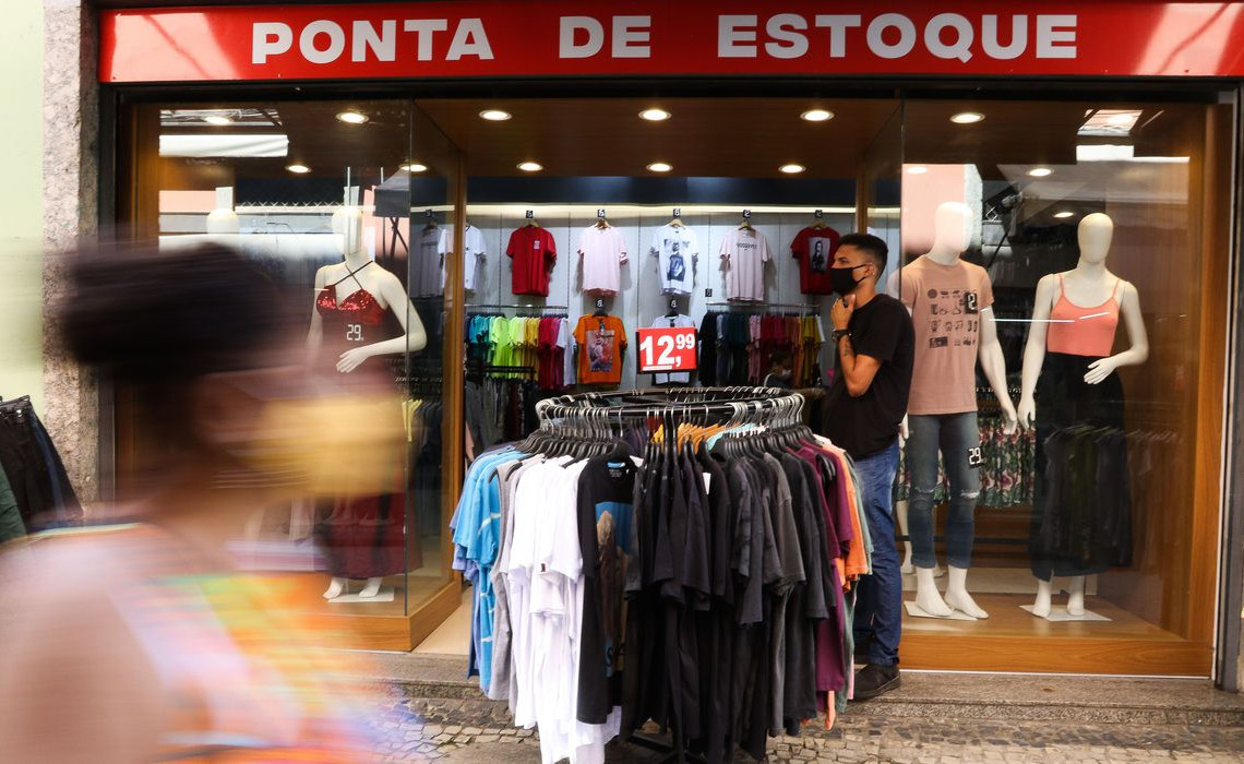 comercio_na_saara_reabre_no_rio_tnrgo_abr_0904216706