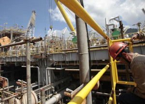 2011-02-24t120000z_1619206444_gm1e72p0e7l01_rtrmadp_3_petrobras