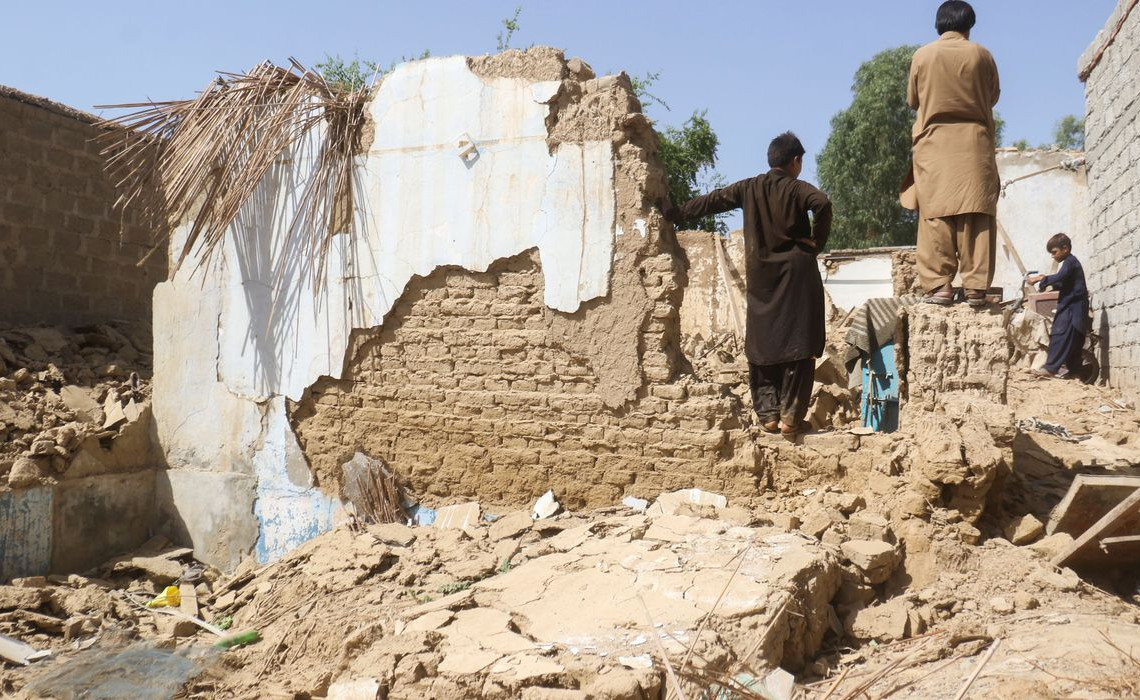 2021-10-07t082816z_1726059718_rc2w4q9ezlr6_rtrmadp_3_pakistan-quake
