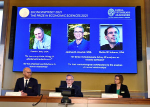 2021-10-11t104155z_1_lynxmpeh9a0g3_rtroptp_4_nobel-prize-economics