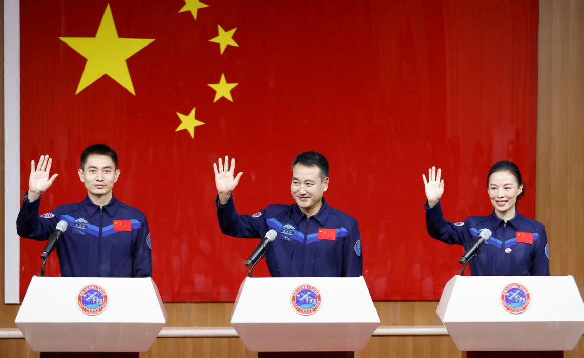 2021-10-14t154927z_1_lynxmpeh9d13v_rtroptp_4_space-exploration-china-shenzhou