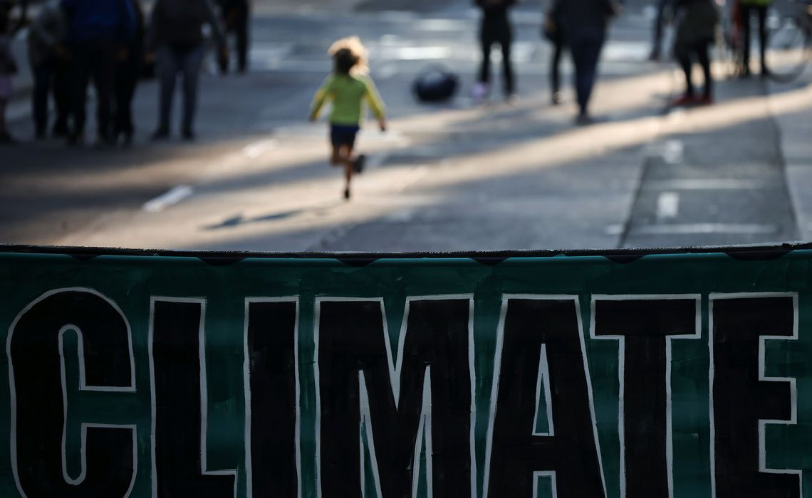 2021-10-29t171621z_1451561793_rc2tjq9rt02v_rtrmadp_3_climate-un-protest-san-francisco