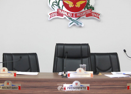 cadeiras-camara-municipal-correio-nogueirense