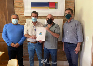 decano-melinho-e-recebido-pelo-deputado-federal-carlos-sampaio-em-sua-residencia-correio-nogueirense