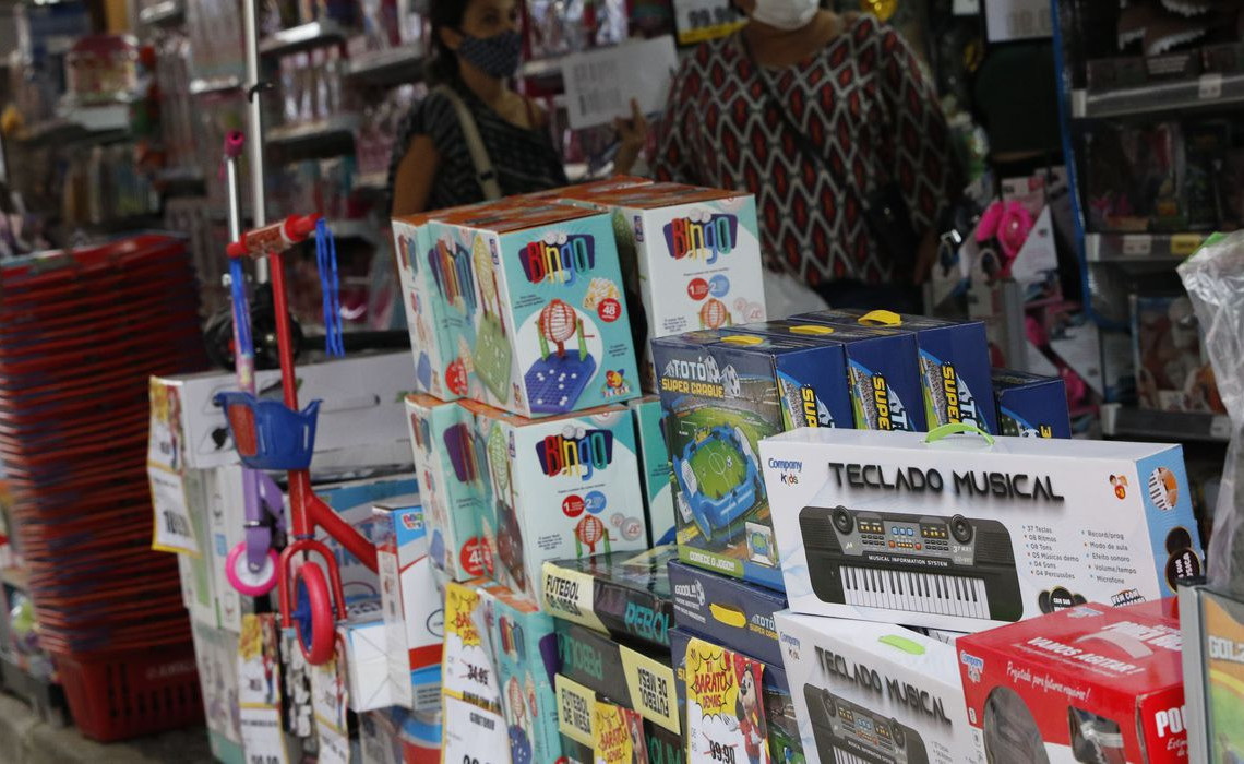movimento_de_vendas_de_brinquedos_para_o_dia_das_criancas_comercio_varejista_nas_ruas_do_polo_saara_centro_do_rio_de_janeiro_ffraz_abr_100720210102