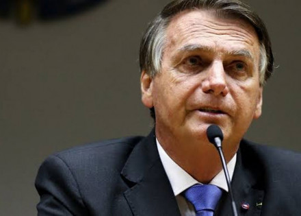 presidente-bolsonaro-afirma-que-governo-nao-interferira-em-precos-correio-nogueirense