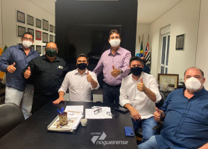 tonhaovisitaprogressista