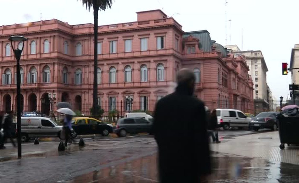 2018-05-08t191132z_1_lva0038f0f60z_rtrwnev_e_2186-argentina-peso