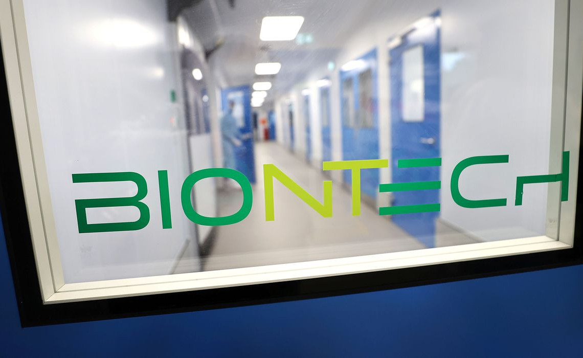 2021-05-20t181000z_1_lynxnpeh4j16t_rtroptp_4_biontech-cfo