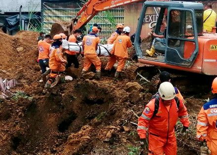 2021-11-02t234814z_1087946691_rc2imq9rjlxd_rtrmadp_3_colombia-landslide