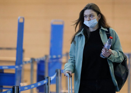 2021-11-16t122919z_2_lynxmpehaf0fv_rtroptp_4_saude-covid-russia-voos