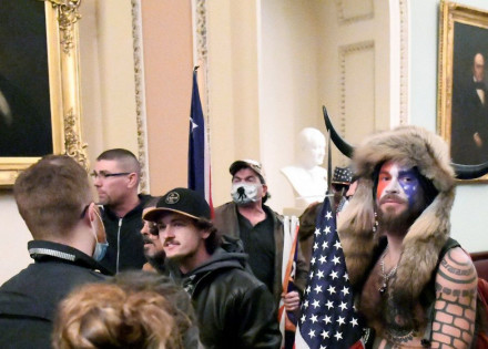 2021-11-17t231241z_1_lynxmpehag19z_rtroptp_4_usa-election-police-investigation