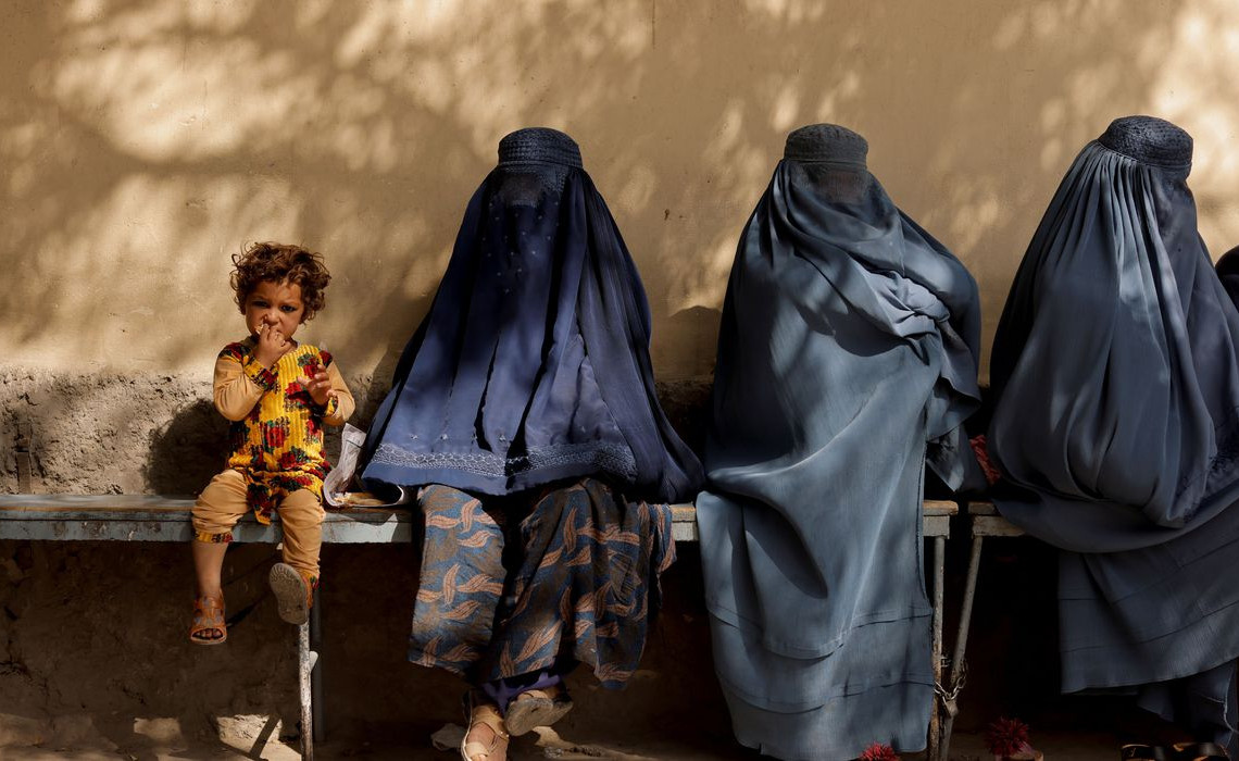 2021-11-23t162143z_1_lynxmpeham0sy_rtroptp_4_afganistan-conflicto-medios