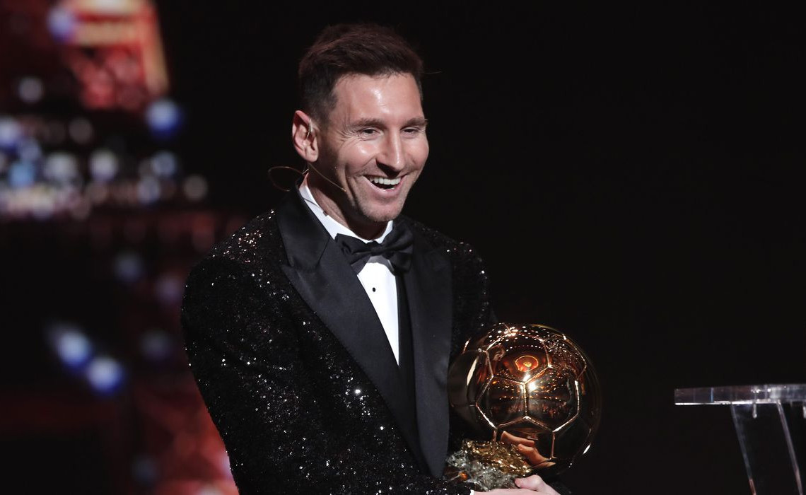 2021-11-29t211714z_1_lynxmpehas15g_rtroptp_4_soccer-ballon