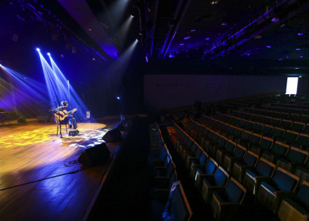 Henrique Neto, durante participação no Festival de Música Nacional FM.