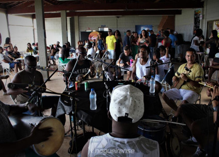 grupo-suez-leva-pagode-e-samba-para-a-turma-da-tardezinha-em-artur-nogueira004