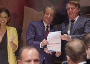 presidente-bolsonaro-assina-filiacao-ao-pl-correio-nogueirense