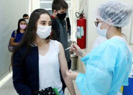 terceira-dose-e-ampliada-para-pessoas-maiores-de-18-anos-em-artur-nogueira-correio-nogueirense-1