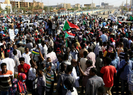 2021-10-25t075412z_1321030761_rc2vgq9nn0v4_rtrmadp_3_sudan-politics