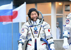 2021-12-08t000000z_35136370_mt1kyodo000l4texy_rtrmadp_3_space-flight-by-japanese-entrepreneur-maezawa