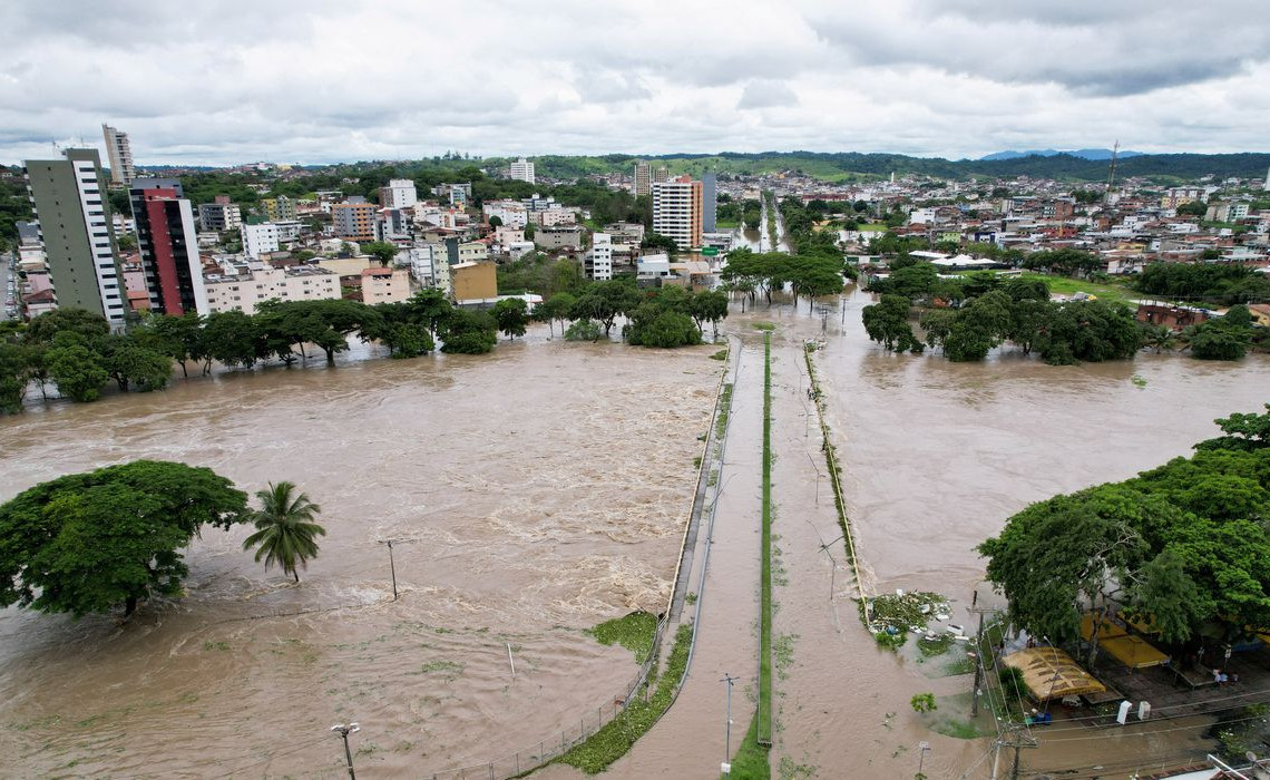 2021-12-26t213254z_571305747_rc2dmr9fili0_rtrmadp_3_brazil-dam