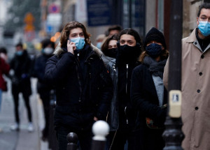 2021-12-28t202214z_1_lynxmpehbr0nd_rtroptp_4_health-coronavirus-france