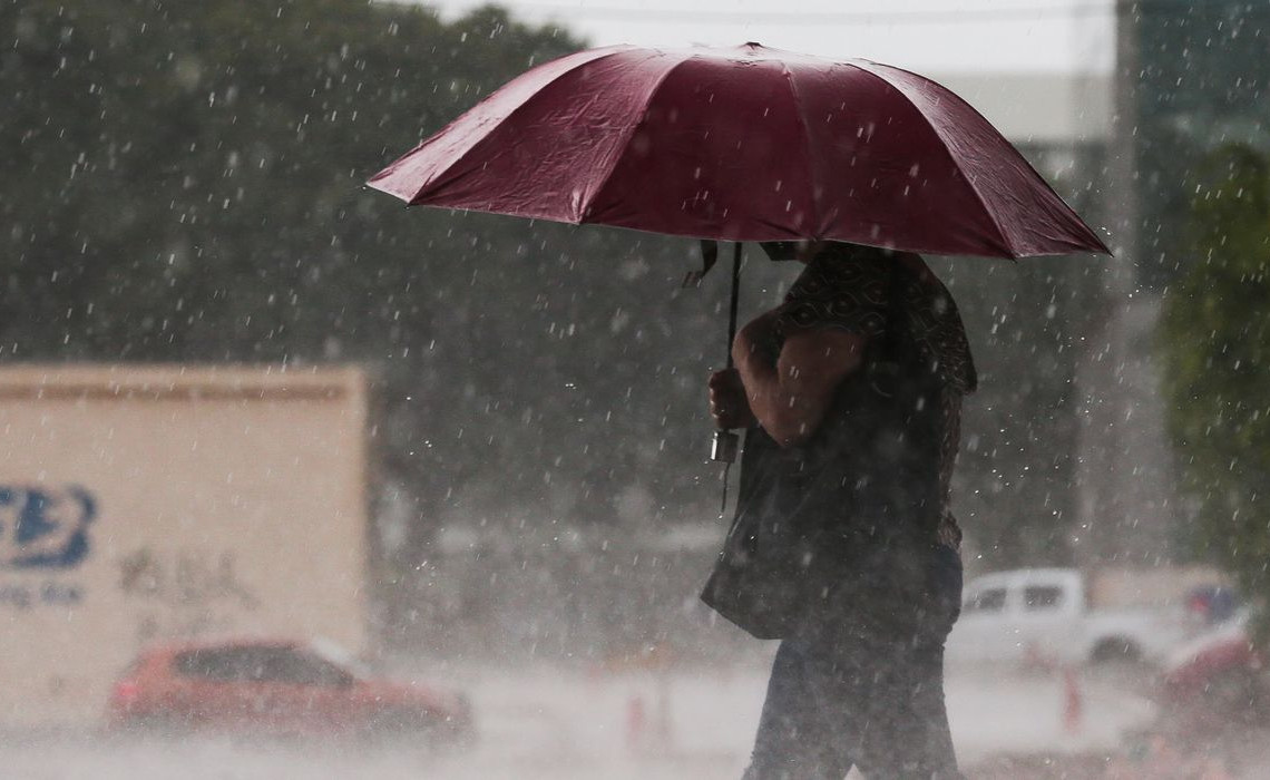 Chuva no Plano Piloto em Brasília