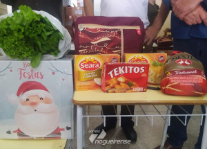 funcionarios-publicos-da-prefeitura-municipal-de-engenheiro-coelho-recebem-cesta-de-natal-correio-nogueirense-capa
