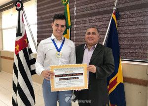 sia-recebe-medalha-de-embaixador-cultural-da-paz-correio-nogueirense