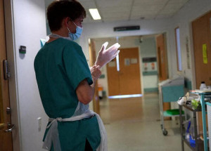 2022-01-07t113900z_1_lynxmpei060f3_rtroptp_3_health-coronavirus-britain-nhs