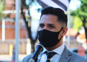 ao-inves-de-cuidar-para-a-populacao-ter-um-bom-atendimento-e-nao-morrer-as-minguas-prefere-correr-para-ampliar-o-cemiterio-diz-davi-fernandes-correio-nogueirense