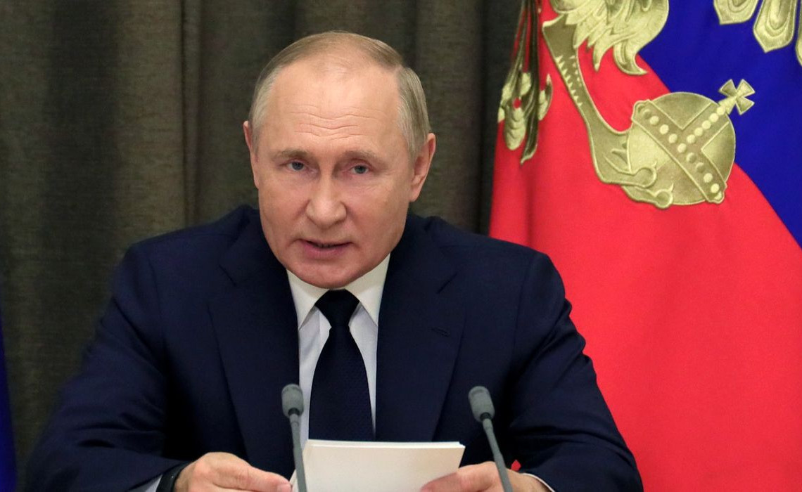2021-11-01t184741z_1_lynxmpeha01mz_rtroptp_4_saude-covid-putin-exercito