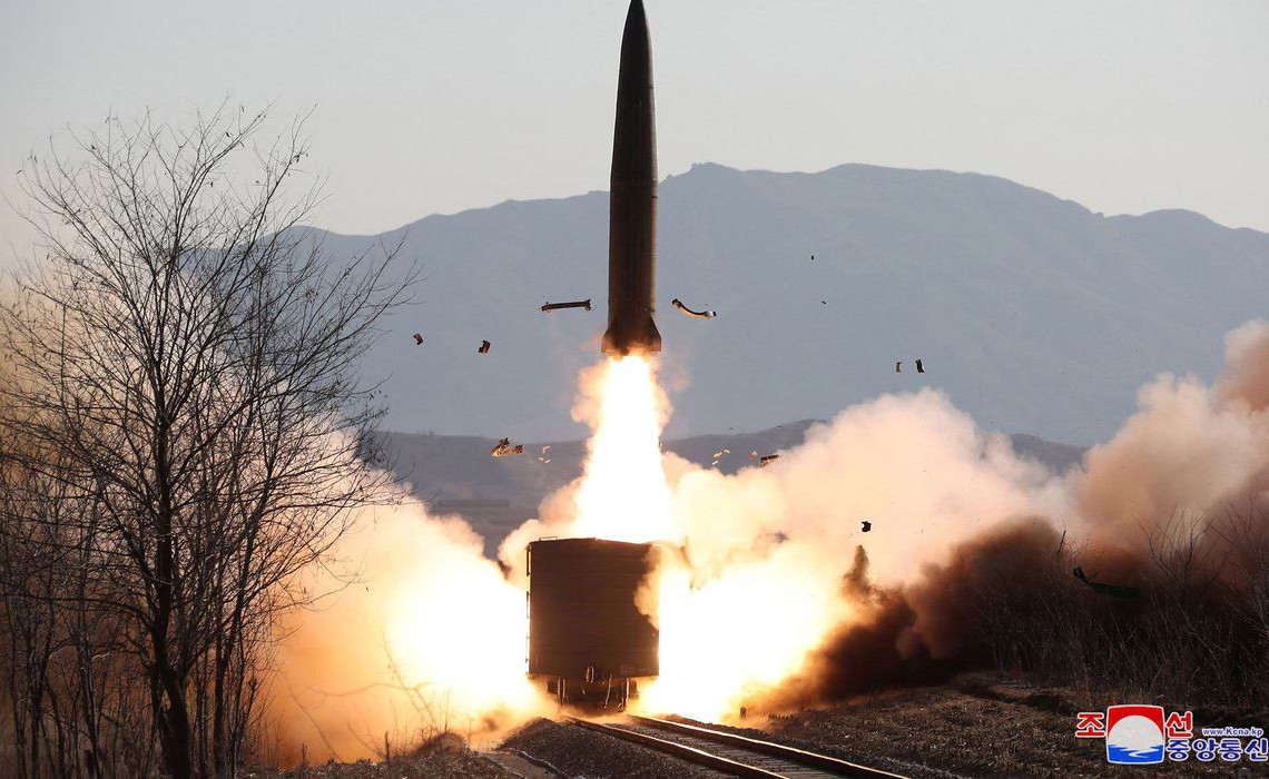 2022-01-14t220109z_500269626_rc29zr9s9r4y_rtrmadp_3_northkorea-missiles