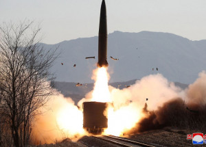 2022-01-14t220109z_500269626_rc29zr9s9r4y_rtrmadp_3_northkorea-missiles