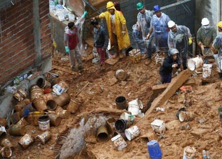 2022-01-31t183152z_1757287549_rc2eas9bcg09_rtrmadp_3_brazil-flooding-sao-paulo