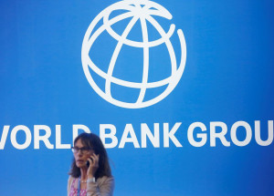 2022-02-14t181903z_1_lynxmpei1d0ui_rtroptp_4_macro-ucrania-bancomundial