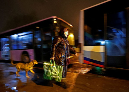 2022-02-18t215600z_1_lynxmpei1h13m_rtroptp_4_ukraine-crisis-evacuation