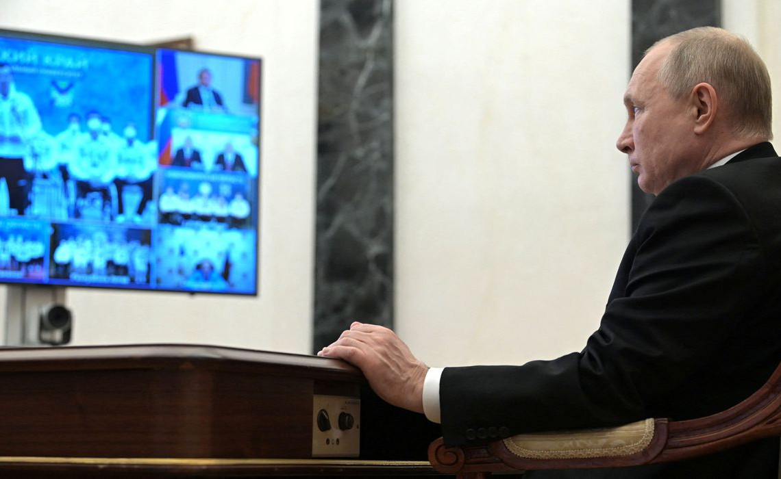2022-02-21t160144z_1_lynxmpei1k0op_rtroptp_4_russia-putin