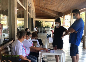 artur-nogueira-aplica-695-doses-em-criancas-e-adultos-no-dia-v-de-vacinacao-correio-nogueirense