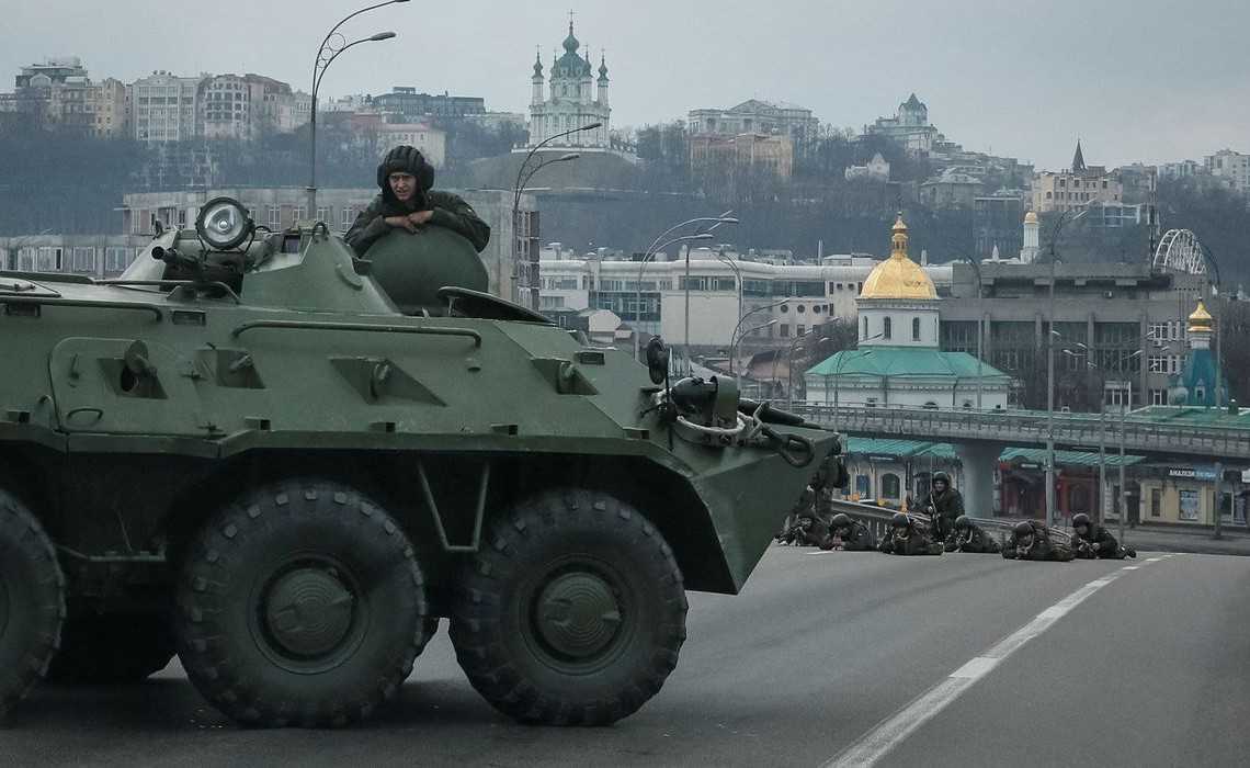 2022-02-25t101930z_229950772_rc2wqs9dq2i8_rtrmadp_3_ukraine-crisis-kyiv