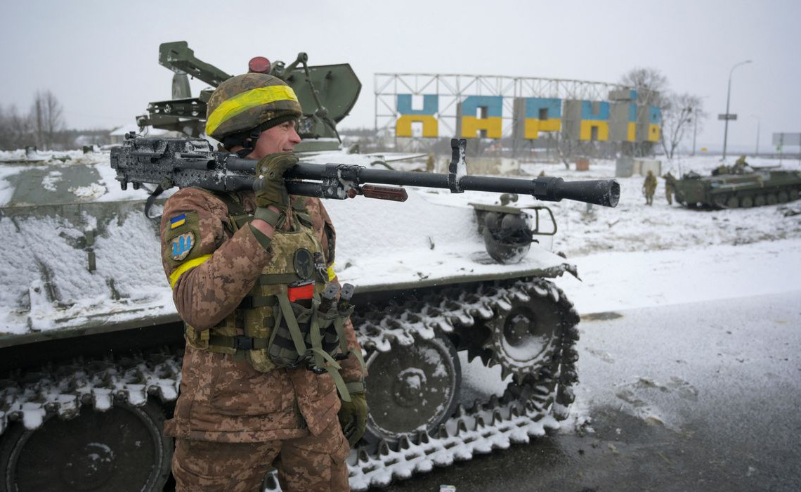 2022-02-25t121623z_1648685489_rc2wqs9f5xo7_rtrmadp_3_ukraine-crisis-fighting