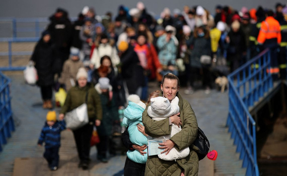 2022-03-07t131951z_937160301_rc2mxs98vc3f_rtrmadp_3_ukraine-crisis-border-romania