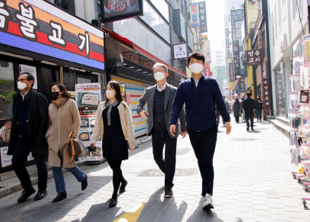 2022-03-16t062921z_276213560_rc2f3t97qmib_rtrmadp_3_health-coronavirus-southkorea