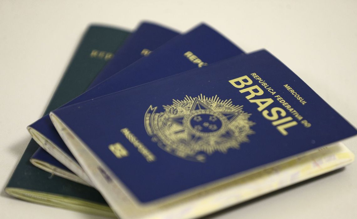 Passaporte brasileiro.