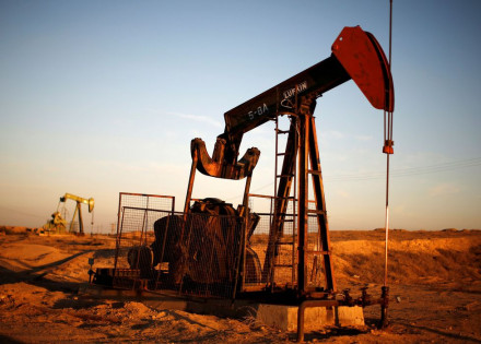 2022-03-19t185750z_1_lynxnpei2i09y_rtroptp_4_global-oil-demand